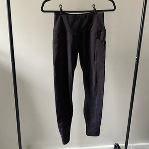 Black leggings with pockets